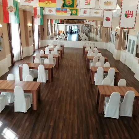 Arany Griff Hotel 3*